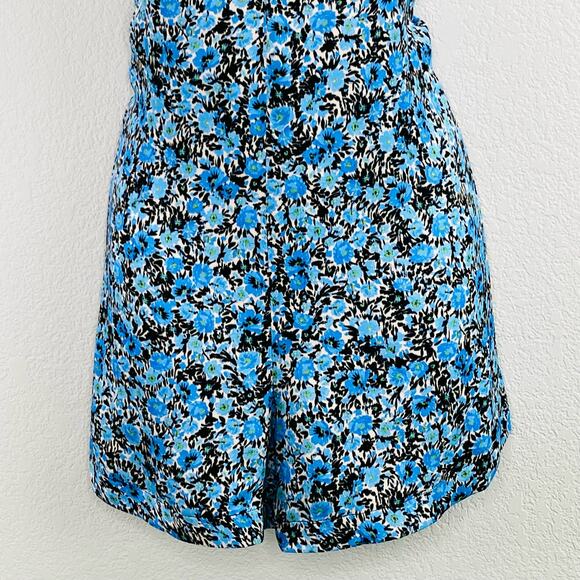 TopShop Blue Black Floral Sleeveless Tie Back V-Neck Shorts Romper 4/Small NWT - Picture 7 of 13
